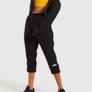 Gymshark Ruched Cropped Jogger Pants in Black - Size M - NWT
